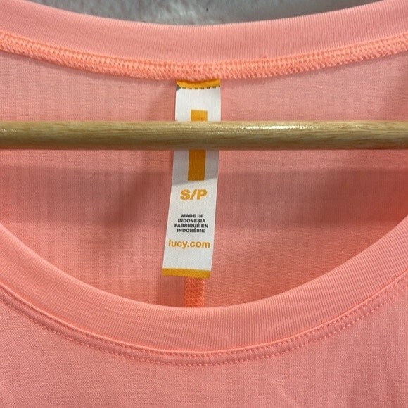 Lucy Coral Pink Scoop Bottom Crew Neck Long Sleeve T Shirt Size Small - Picture 2 of 6